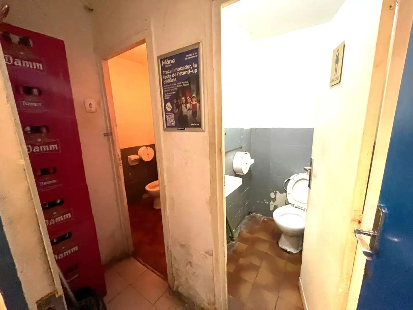Baño de Local en venta en Barcelona con Aire acondicionado, Amueblado y Alarma
