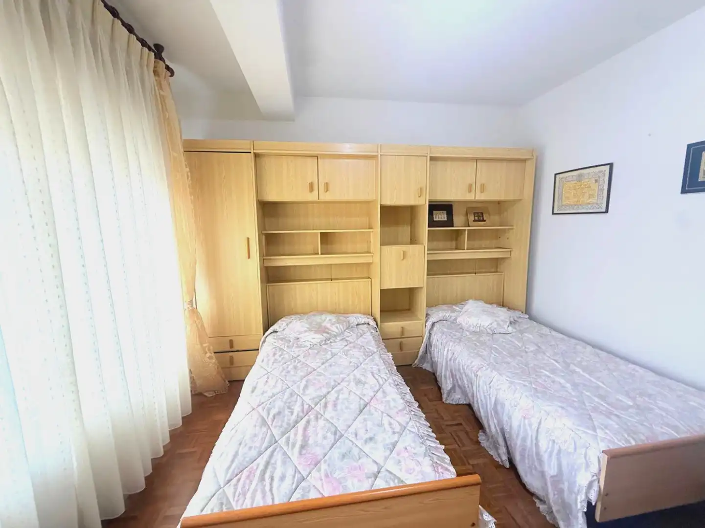 Habitación de Piso en venta en Avilés con Calefacción, Parquet y Terraza