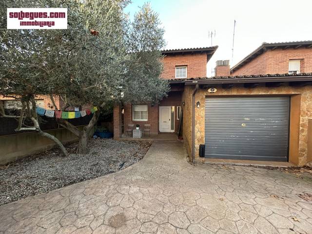 Casa-chalet en Venta en Begues