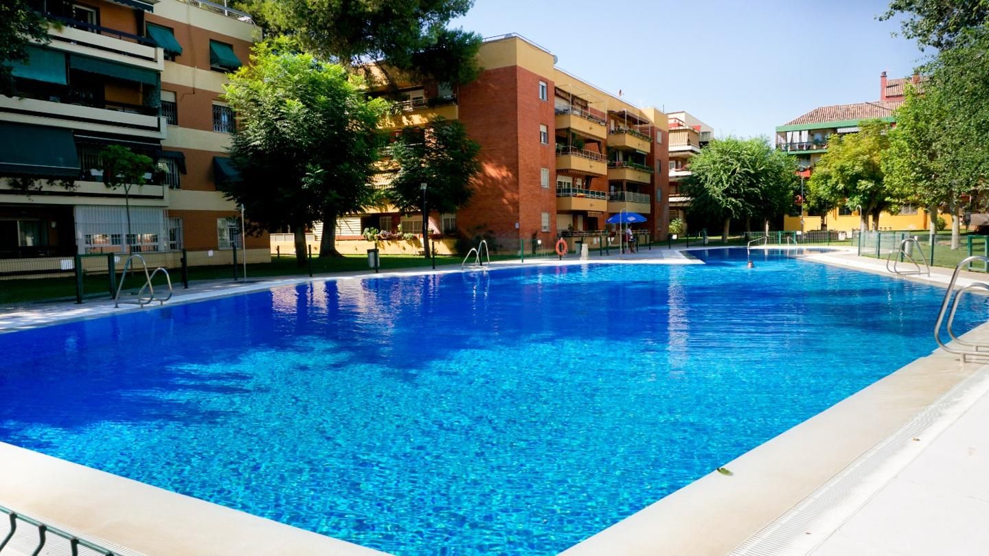 Piscina de Pis de lloguer en  Córdoba Capital amb Aire condicionat, Calefacció i Terrassa