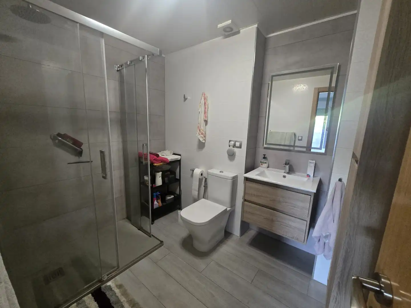 Baño de Piso en venta en Castellón de la Plana / Castelló de la Plana con Aire acondicionado, Parquet y Trastero