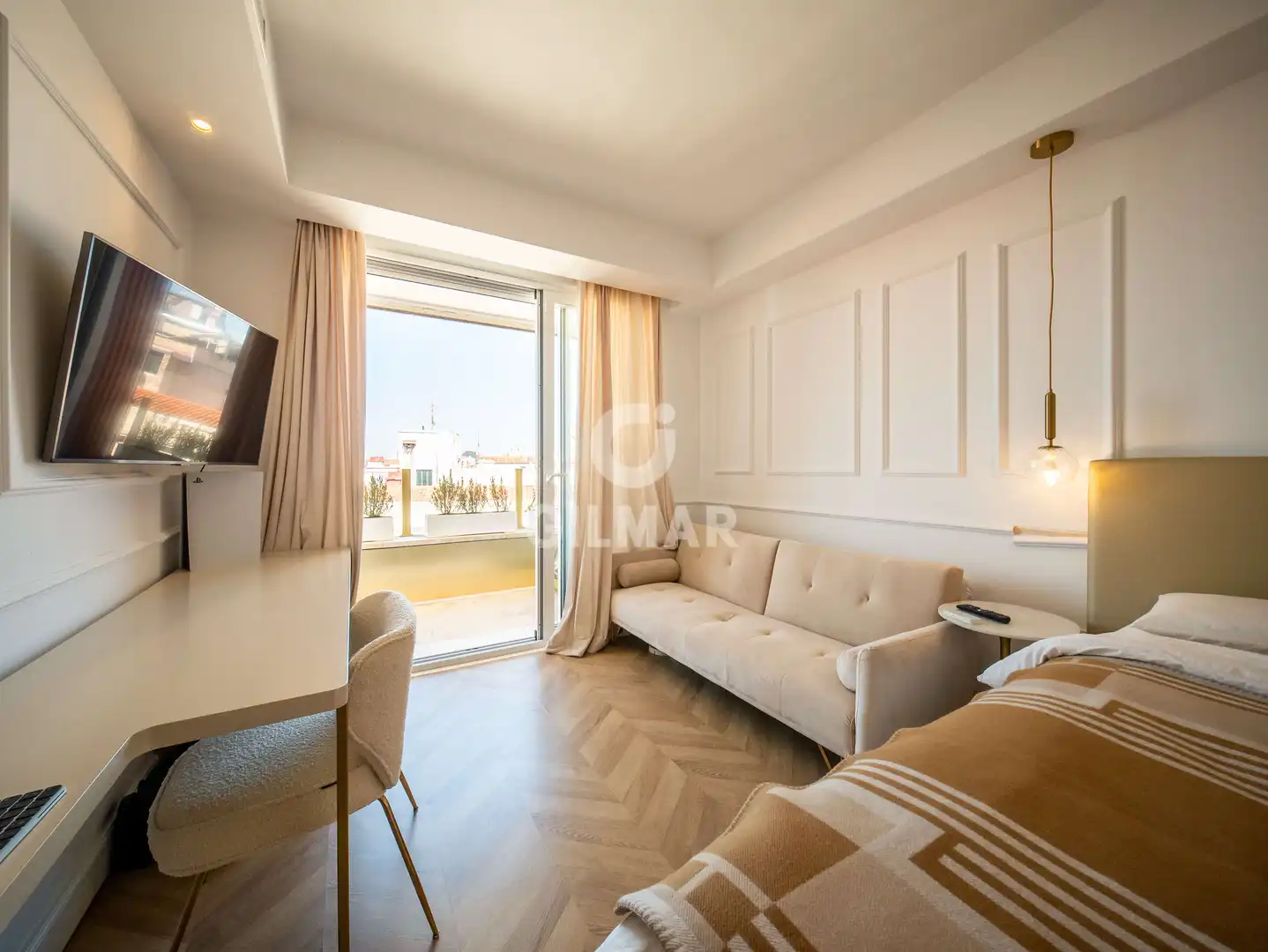 Schlafzimmer von Dachboden zum Verkauf in Madrid mit Heizung, Abstellraum und Balkon