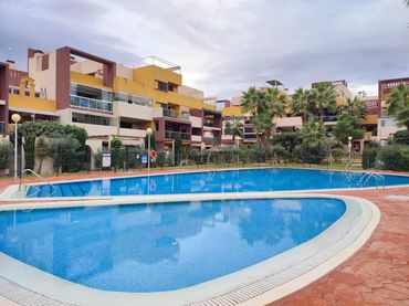Apartment mit Pool zum Verkauf in Orihuela Costa