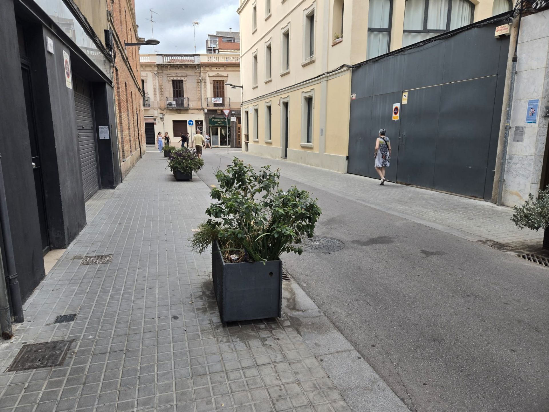 Exterior view of Premises for sale in L'Hospitalet de Llobregat  with Alarm