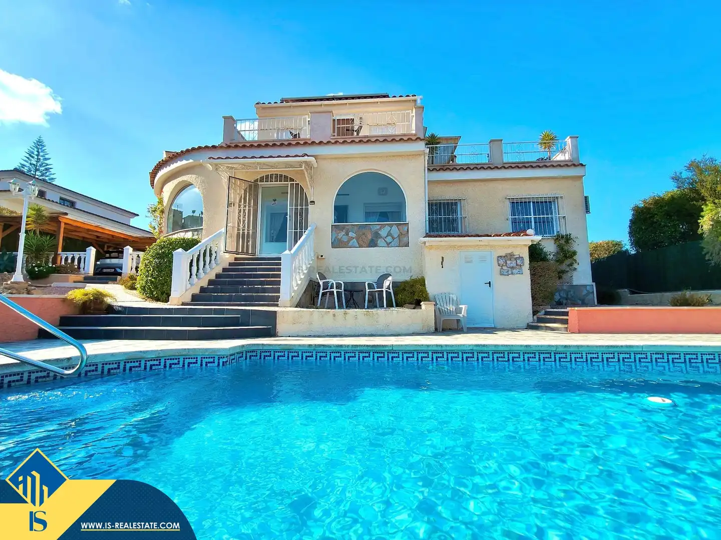 Chalet con piscina en venta en Rojales
