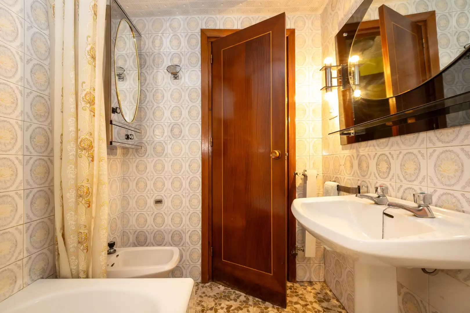 Bany de Pis en venda en Granada amb Calefacció, Traster i Balcó