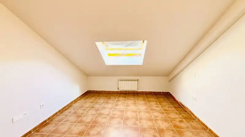 Dúplex en venta en El Espinar con Calefacción, Jardín privado y Terraza