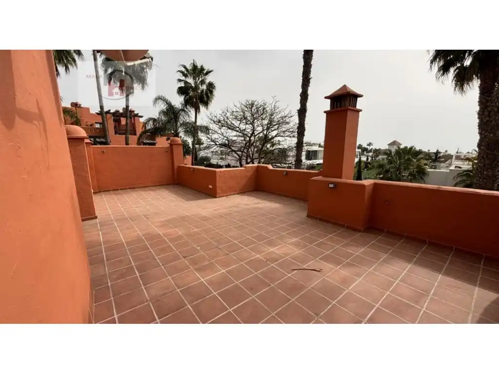 Casa adosada en venta en Lomas de Marbella Club
