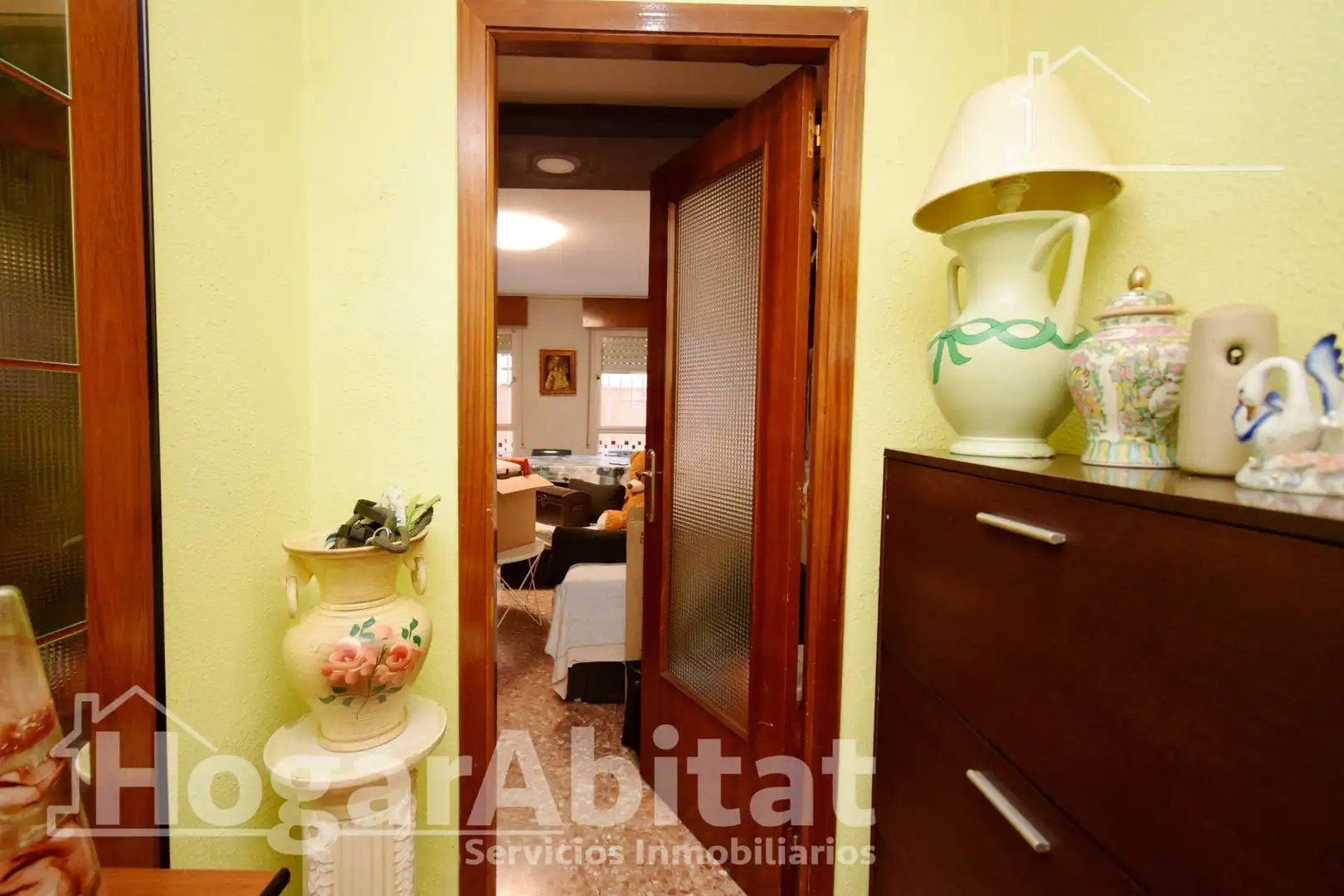 Dormitori de Pis en venda en Paterna amb Aire condicionat i Moblat