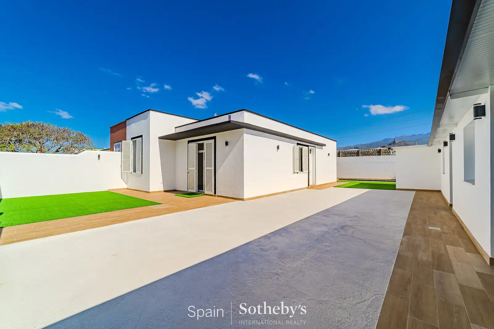 Vista exterior de Casa o chalet en venta en San Miguel de Abona con Aire acondicionado, Jardín privado y Terraza
