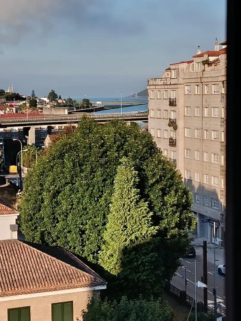 Exterior view of Flat for sale in Pontevedra Capital   with Heating and Storage room