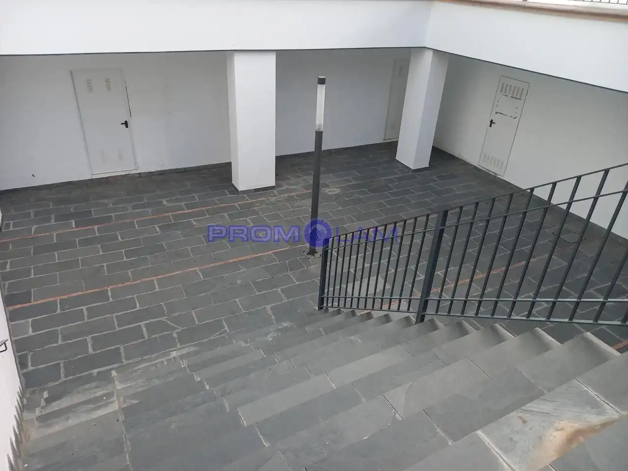 Gewerbefläche zum Verkauf in Plaza Virgen de los Reyes, imagen 5