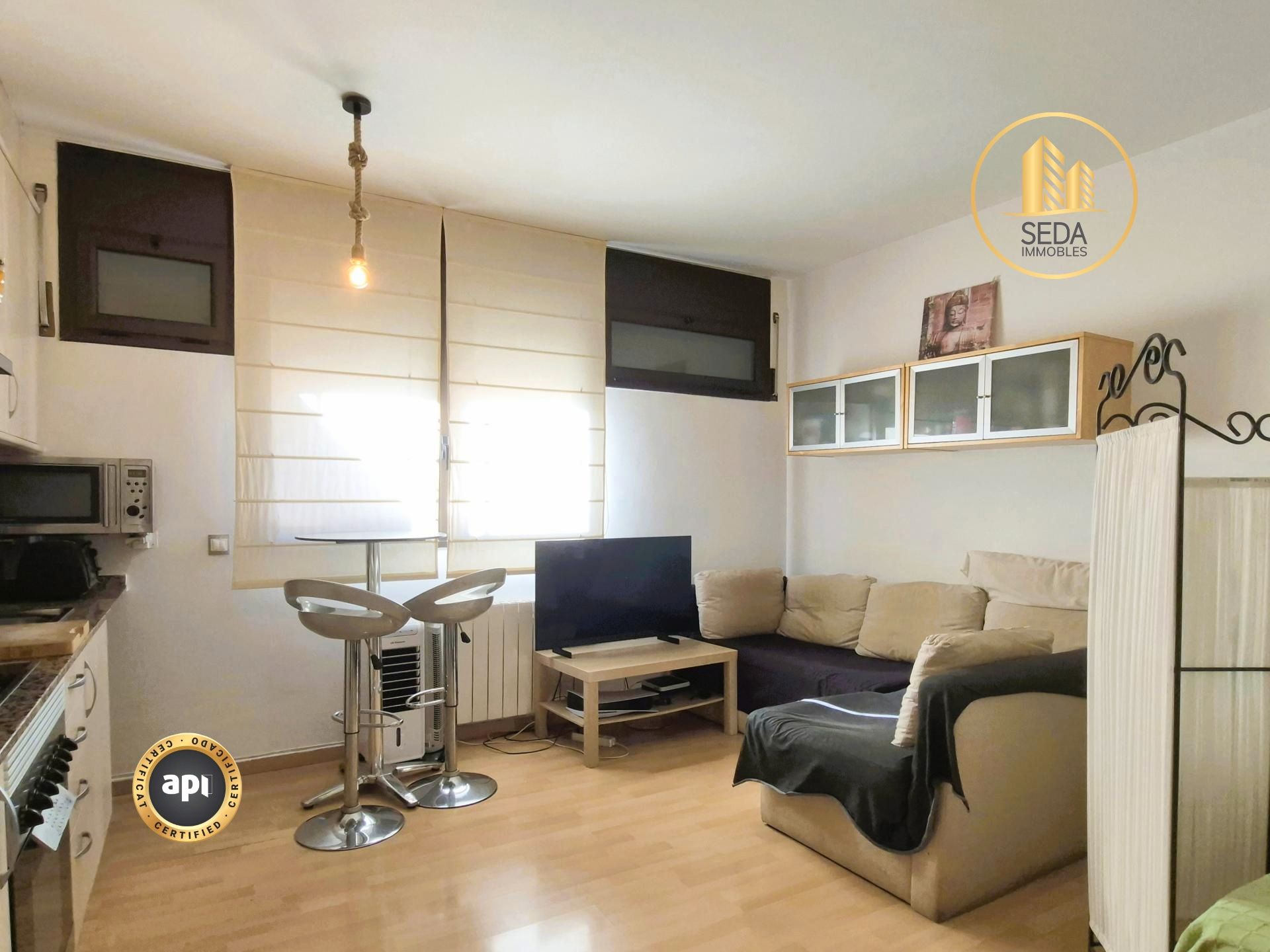 Sala d'estar de Loft en venda en Terrassa amb Calefacció i Parquet