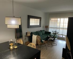 Sala d'estar de Apartament en venda en Rincón de la Victoria amb Aire condicionat, Calefacció i Jardí privat