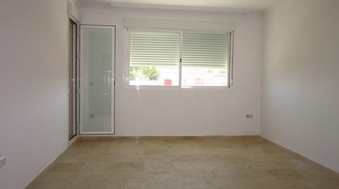 Foto 3 de Piso en venta en De Luis Alberto de Cuenca, 70, El Valle, Lucena