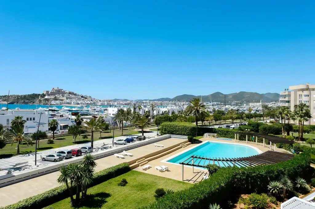 Apartamento con piscina en venta en Marina Botafoc - Platja de Talamanca, imagen 7