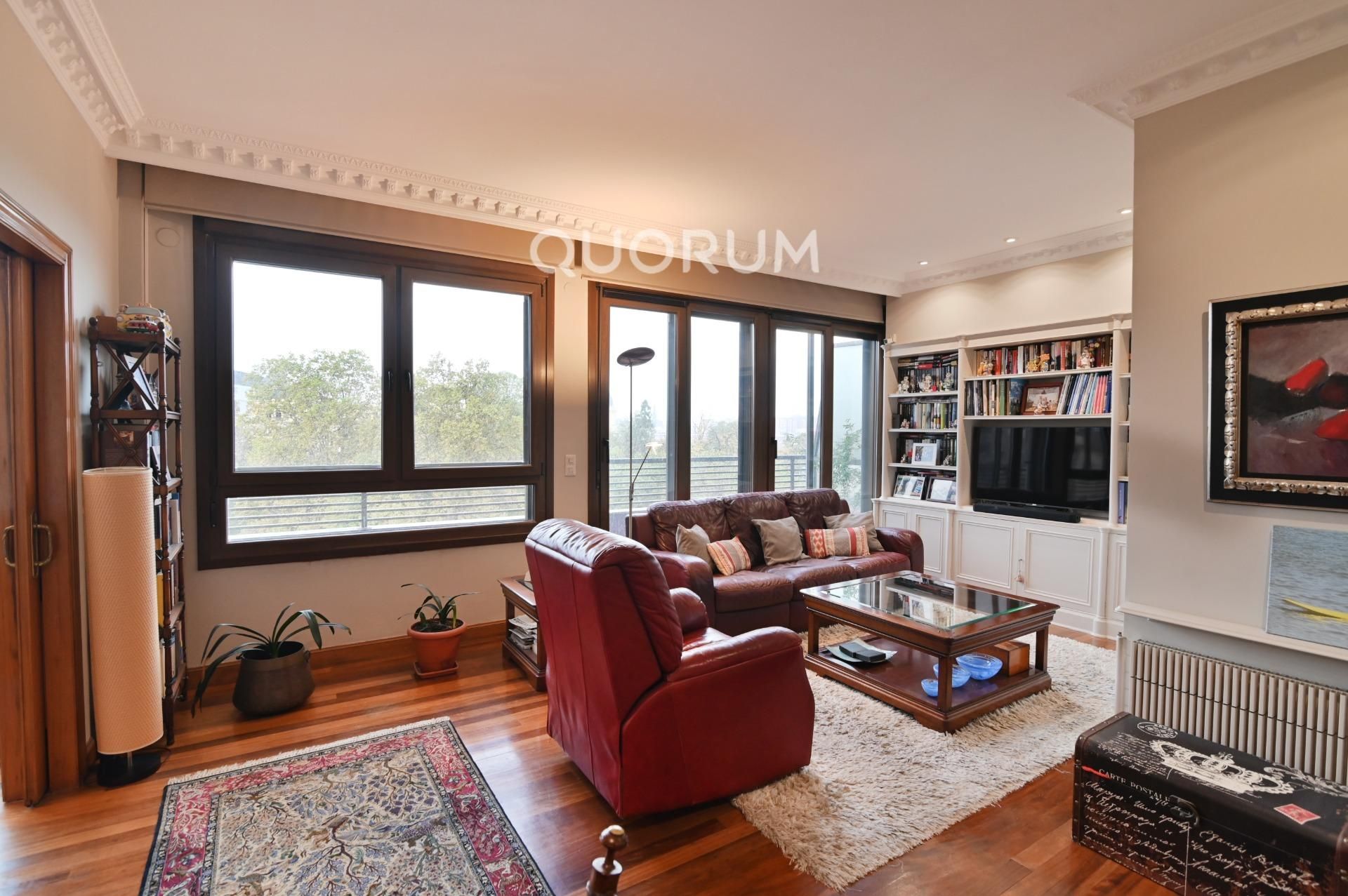 Living room of Flat for sale in Bilbao   with Heating, Terrace and Storage room