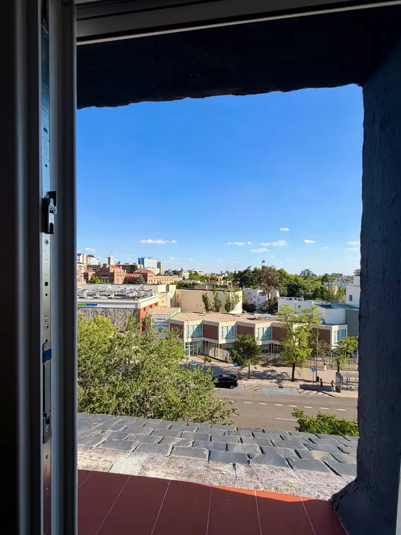 Vista exterior de Ático de alquiler en Madrid con Aire acondicionado, Calefacción y Terraza