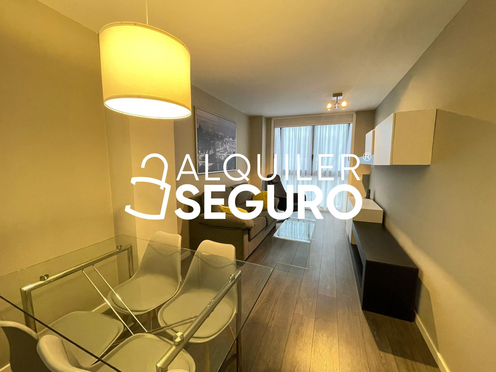 Sala d'estar de Pis de lloguer en  Madrid Capital amb Aire condicionat, Calefacció i Moblat