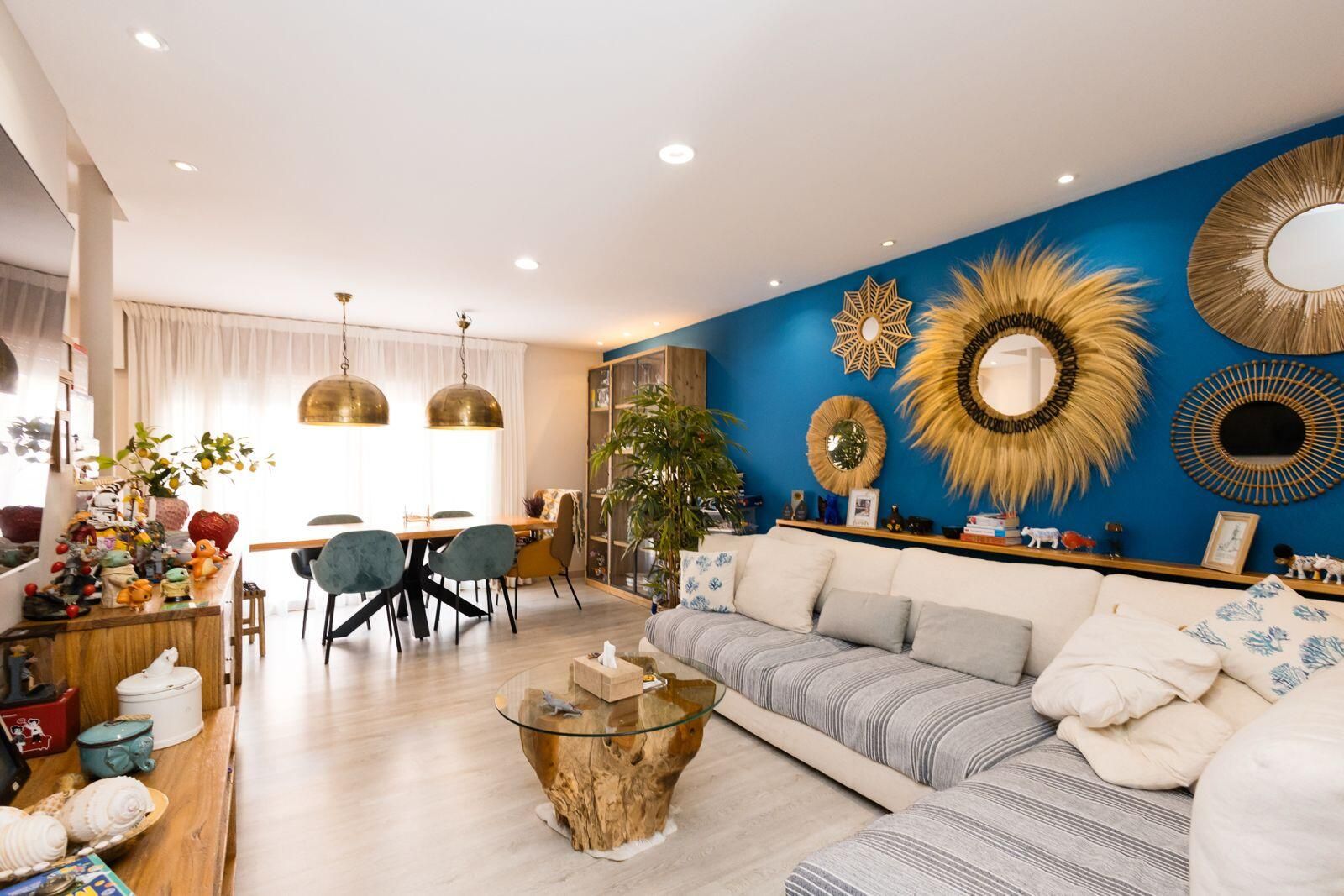 Living room of Single-family semi-detached for sale in Castelldefels  with Air Conditioner, Heating and Private garden