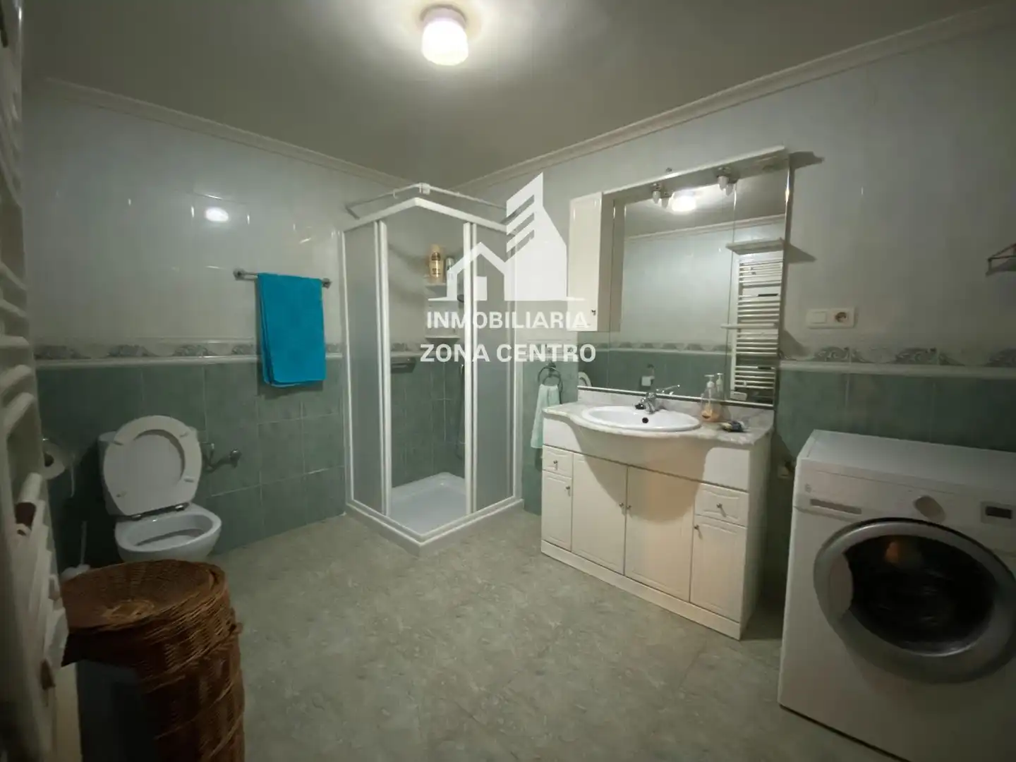 Baño de Casa adosada en venta en Baltanás con Calefacción, Jardín privado y Amueblado