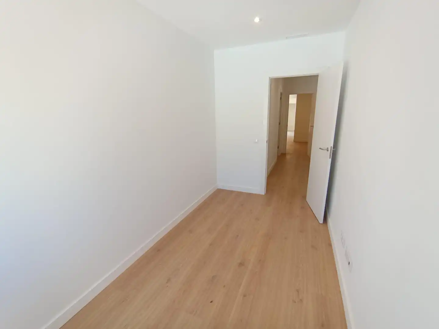 Flat for rent in Mataró  with Air Conditioner and Balcony