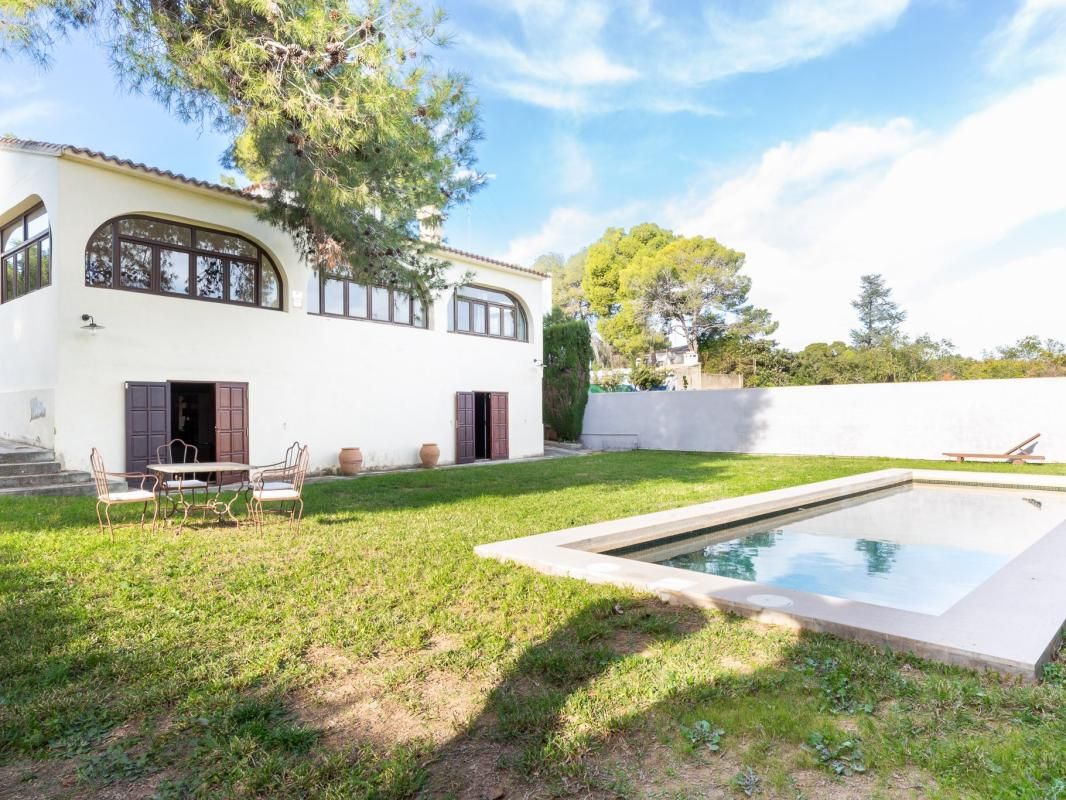 Garden of House or chalet for sale in Paterna  with Air Conditioner, Private garden and Terrace