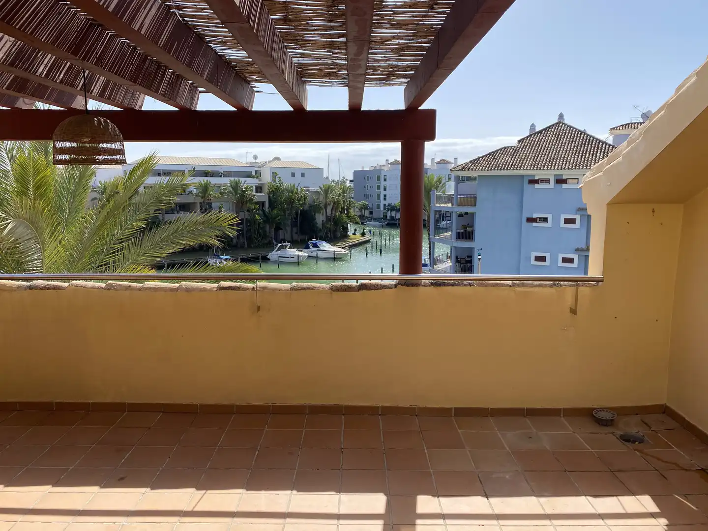 Terraza de Ático de alquiler en Sotogrande con Aire acondicionado, Terraza y Piscina