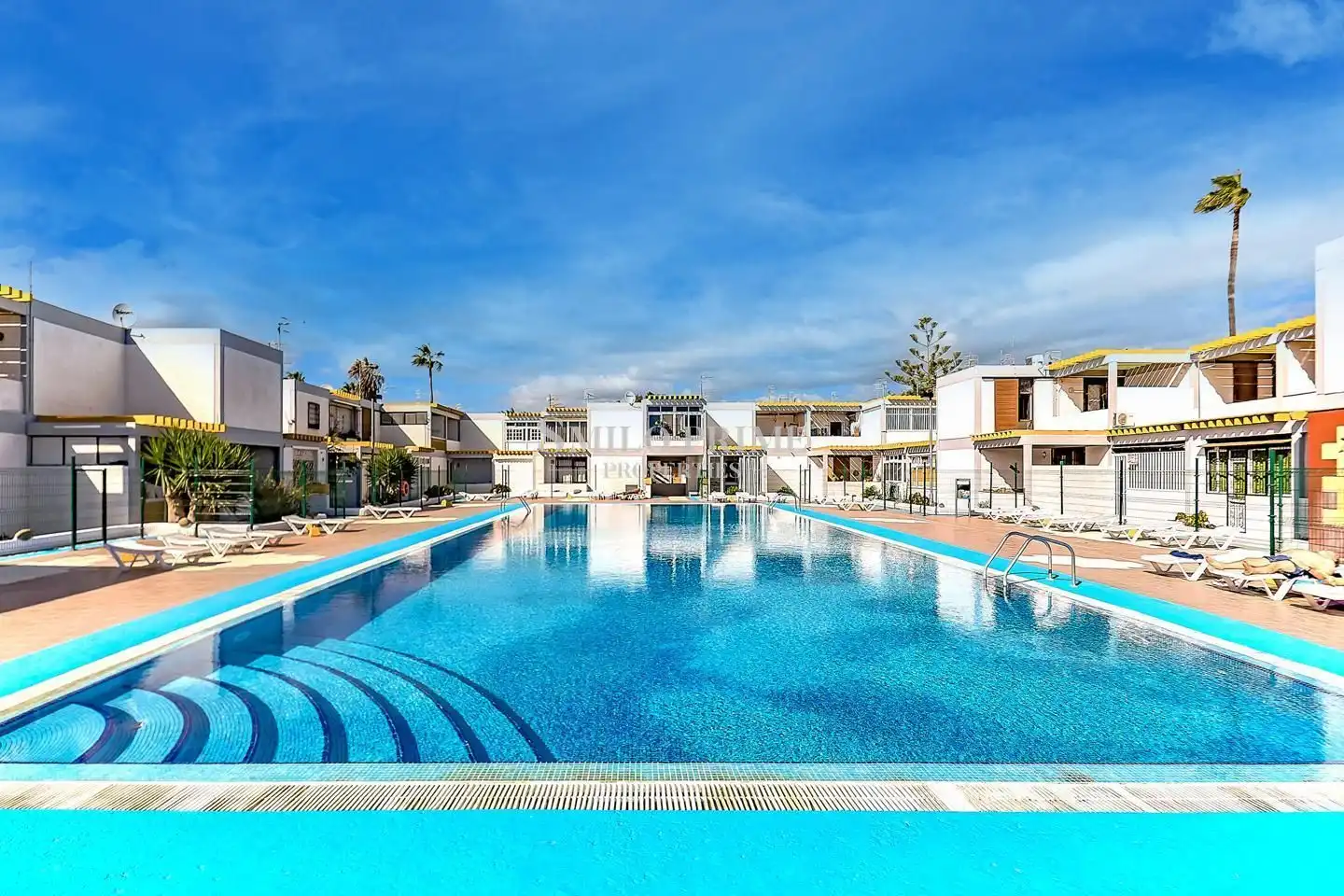 Bajo con piscina en venta en Calle Hercules, imagen 2