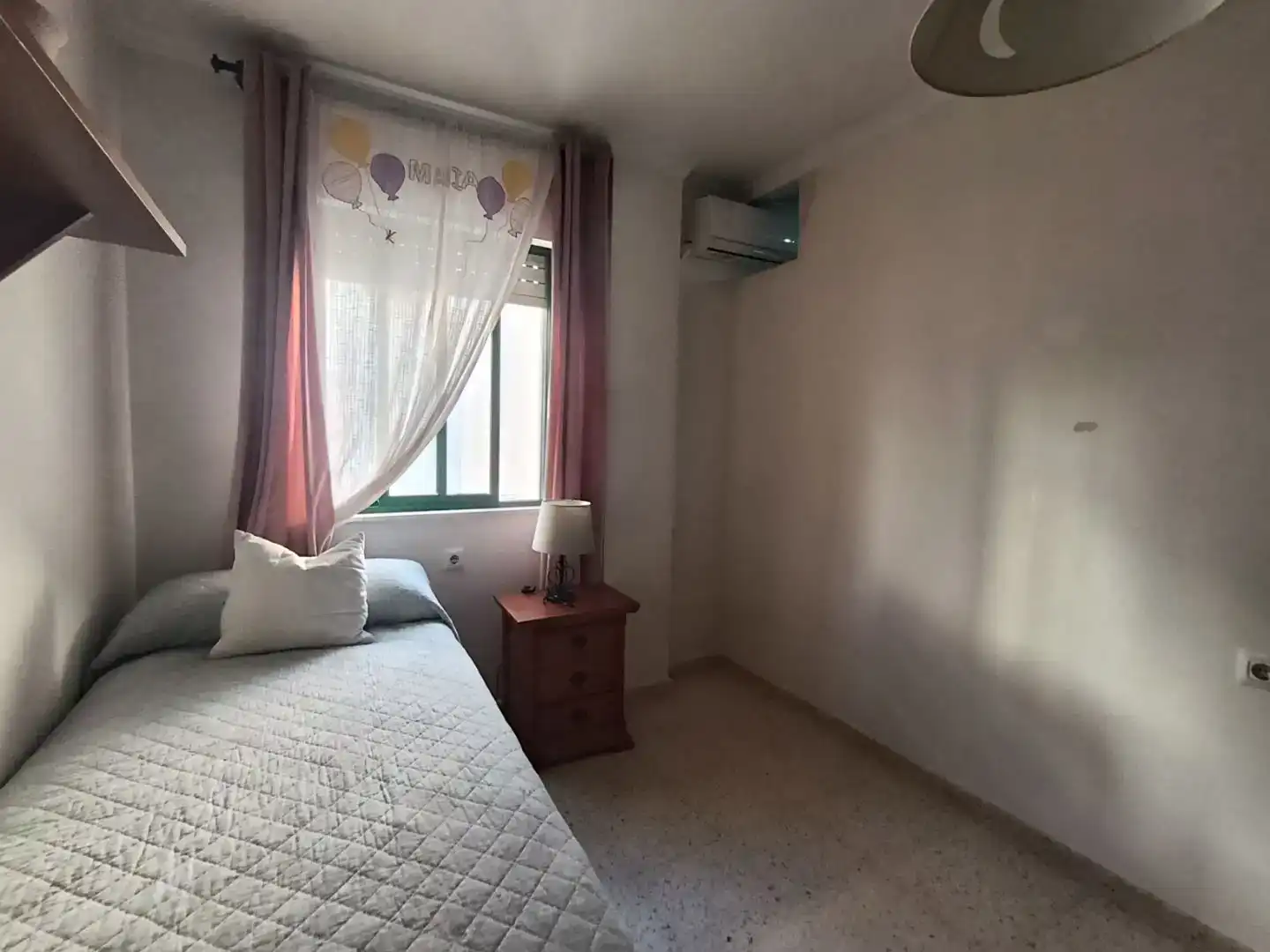 Dormitori de Pis en venda en Lebrija amb Aire condicionat i Balcó