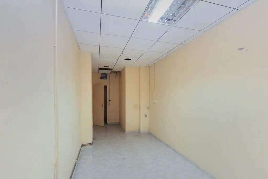 Business premises for sale in C/ Joan Llaverias, imagen 12