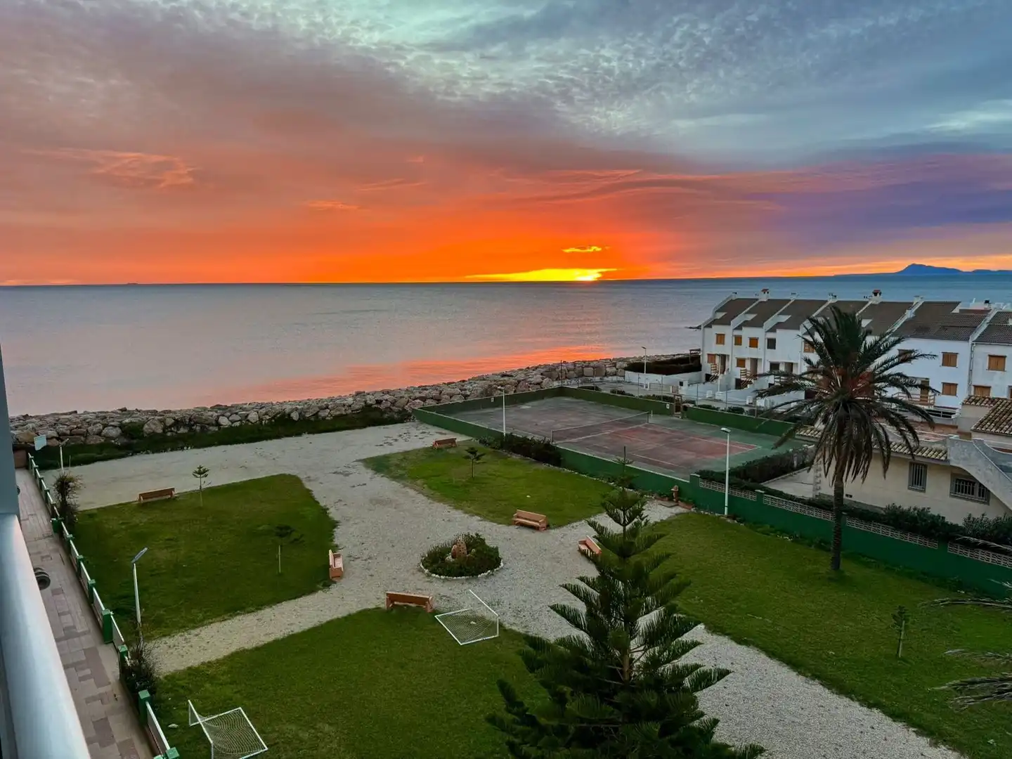 Vista exterior de Casa o xalet en venda en Cullera amb Aire condicionat, Jardí privat i Terrassa