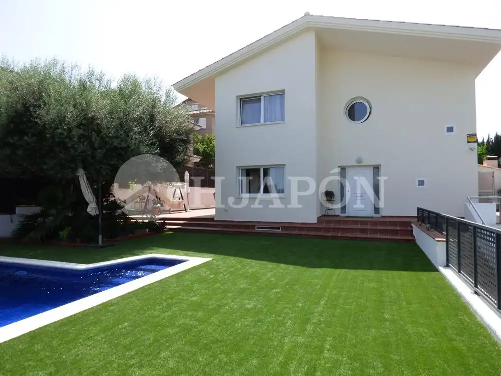 Jardí de Casa o xalet en venda en Alella amb Aire condicionat, Calefacció i Jardí privat