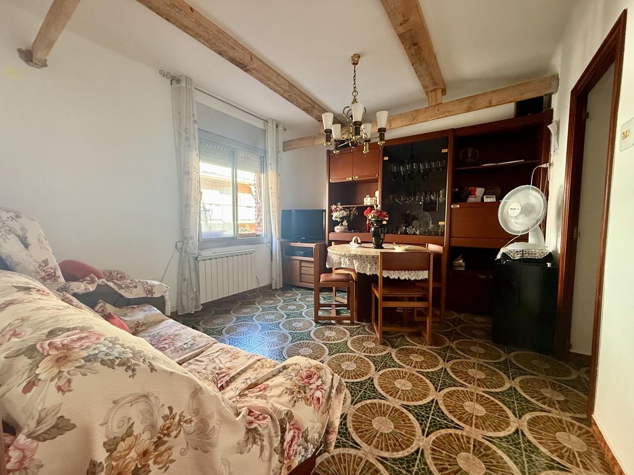 Sala d'estar de Pis en venda en Badalona amb Moblat