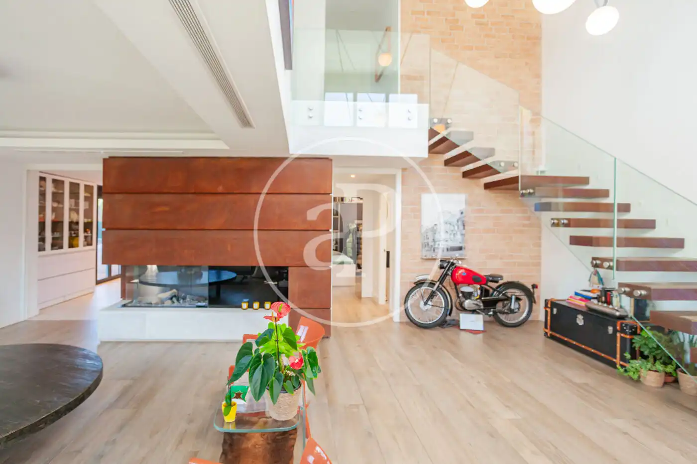 Sala d'estar de Casa o xalet en venda en Las Rozas de Madrid amb Aire condicionat, Calefacció i Jardí privat