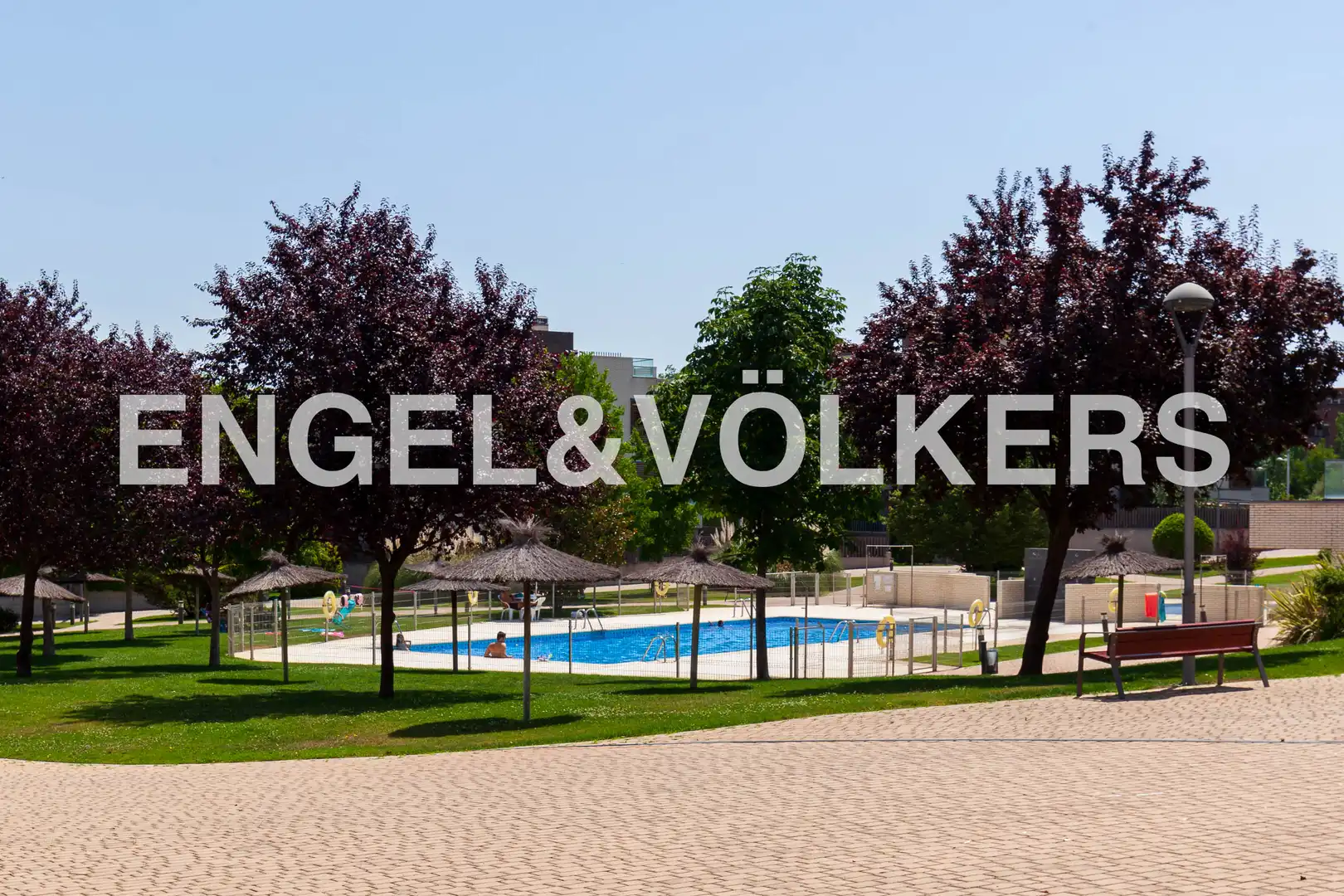 Piscina de Ático de alquiler en Pozuelo de Alarcón con Calefacción, Jardín privado y Terraza