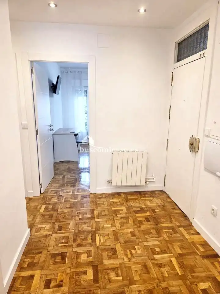 Dormitori de Pis per a compartir en Jaén amb Aire condicionat, Calefacció i Parquet