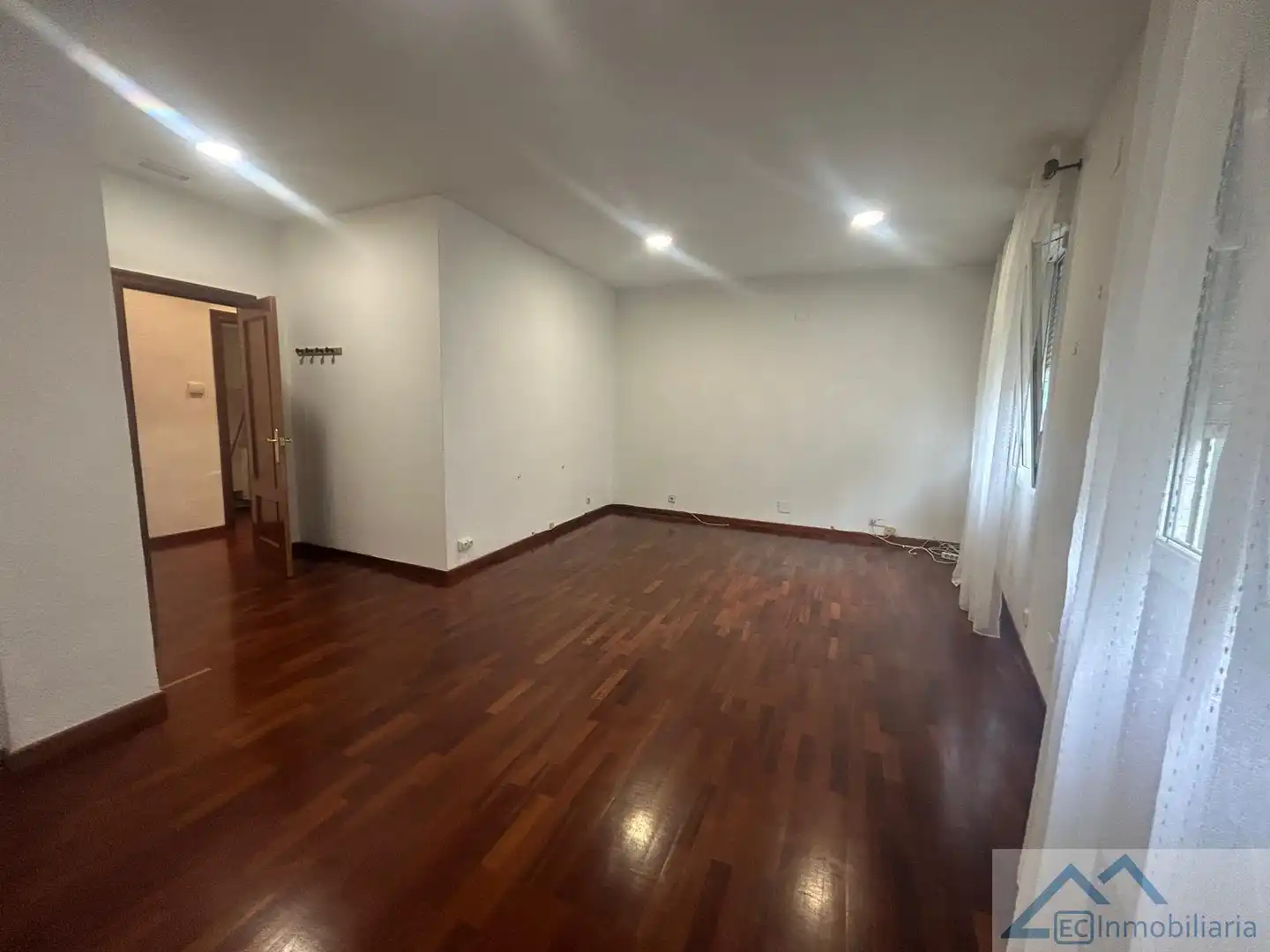 Flat with lift to rent in CADIZ