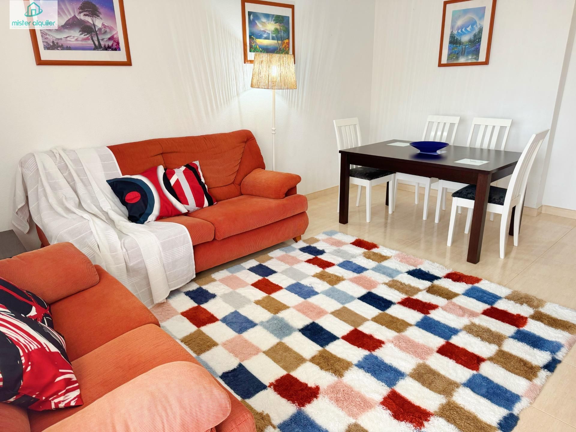 Sala de estar de Apartamento de alquiler en El Campello con Aire acondicionado, Calefacción y Jardín privado
