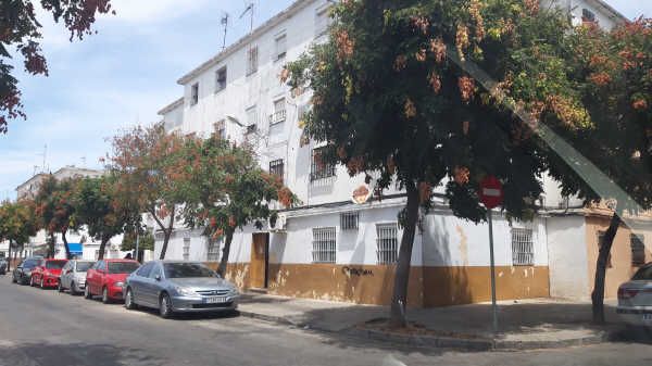 Vista exterior de Piso en venta en  Sevilla Capital