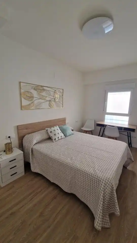 Schlafzimmer von Wohnung zur Miete in Moncada mit Klimaanlage, Terrasse und Möbliert