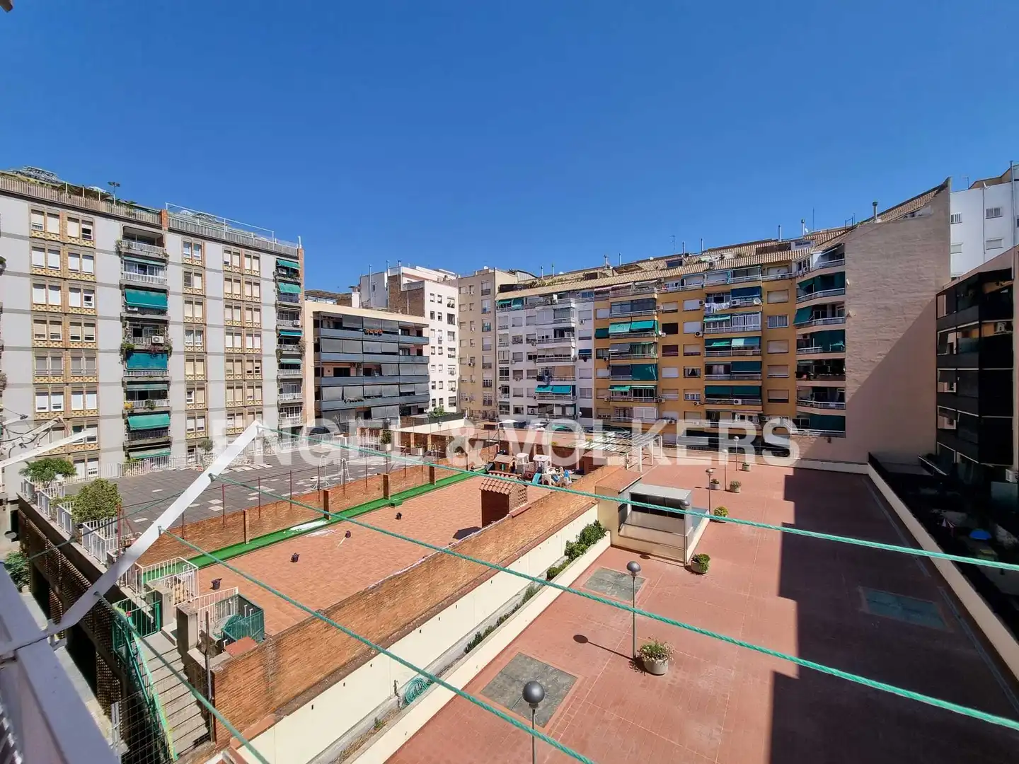Außenansicht von Wohnung zur Miete in Barcelona mit Klimaanlage, Heizung und Parkett