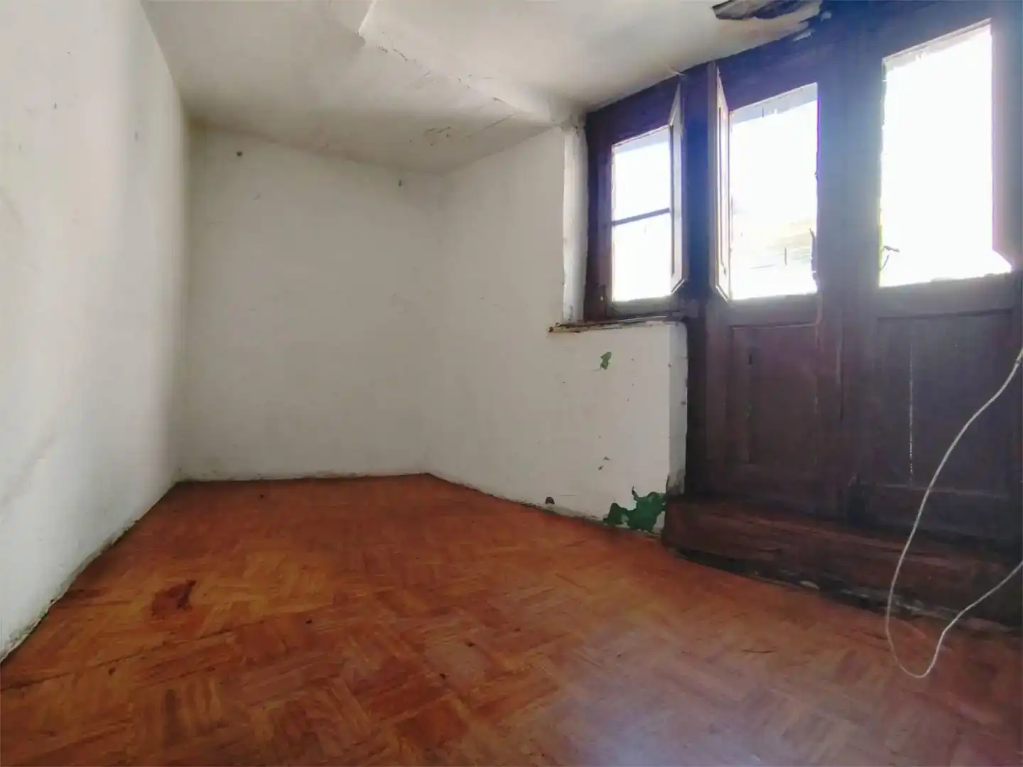 Casa adosada en venda en Langreo amb Traster