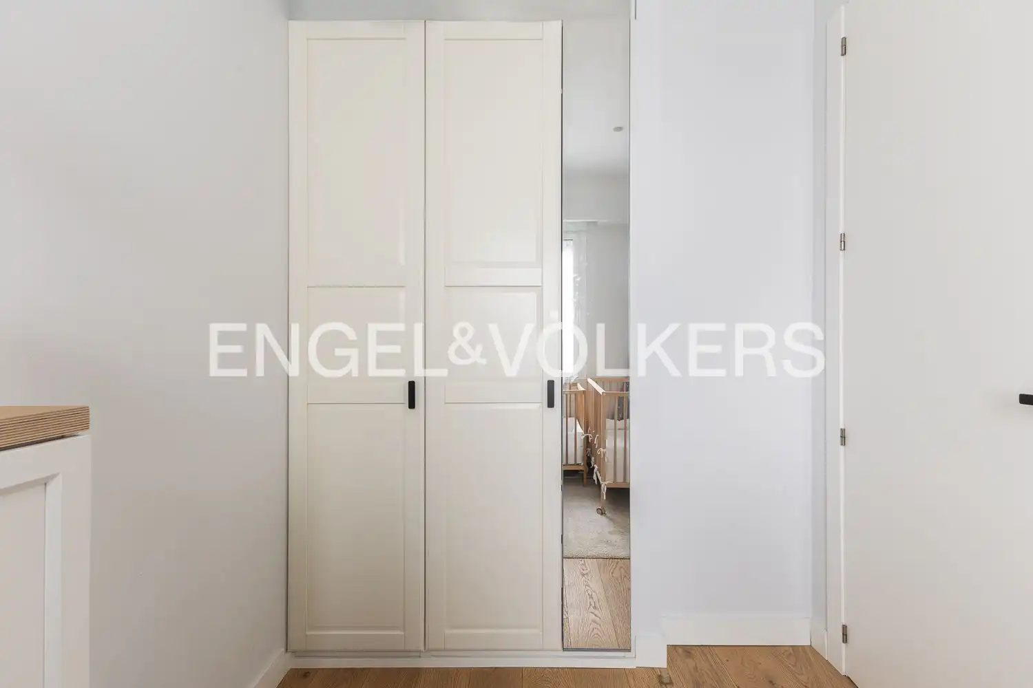 Bedroom of Attic for sale in Valencia  with Air Conditioner, Heating and Terrace