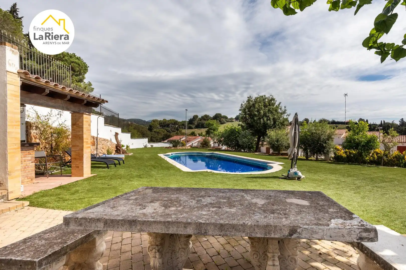 Garden of Houses for sale in Arenys de Mar  with Air Conditioner, Private garden and Terrace