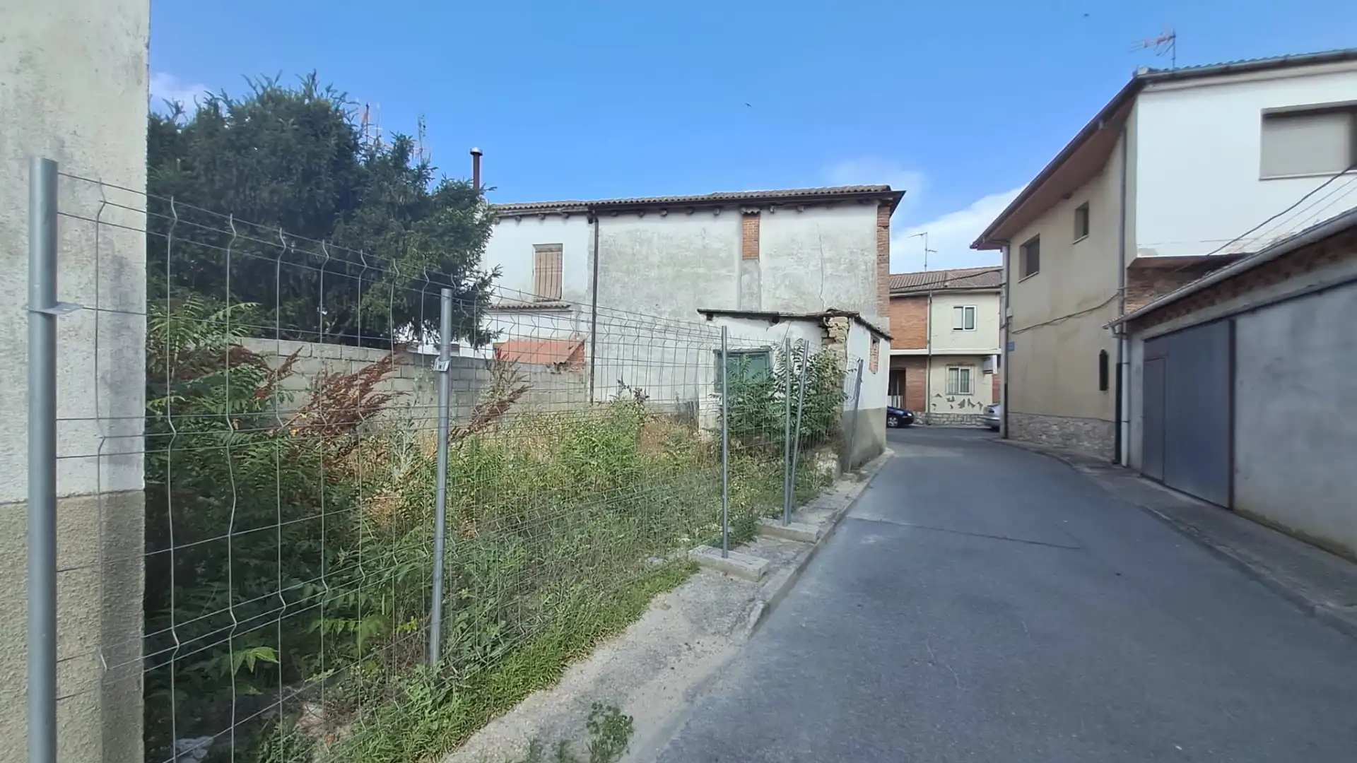 Vista exterior de Casa o chalet en venta en Sanchonuño con Trastero y Amueblado