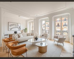 Living room of Flat for sale in  Madrid Capital  with Air Conditioner, Parquet flooring and Terrace