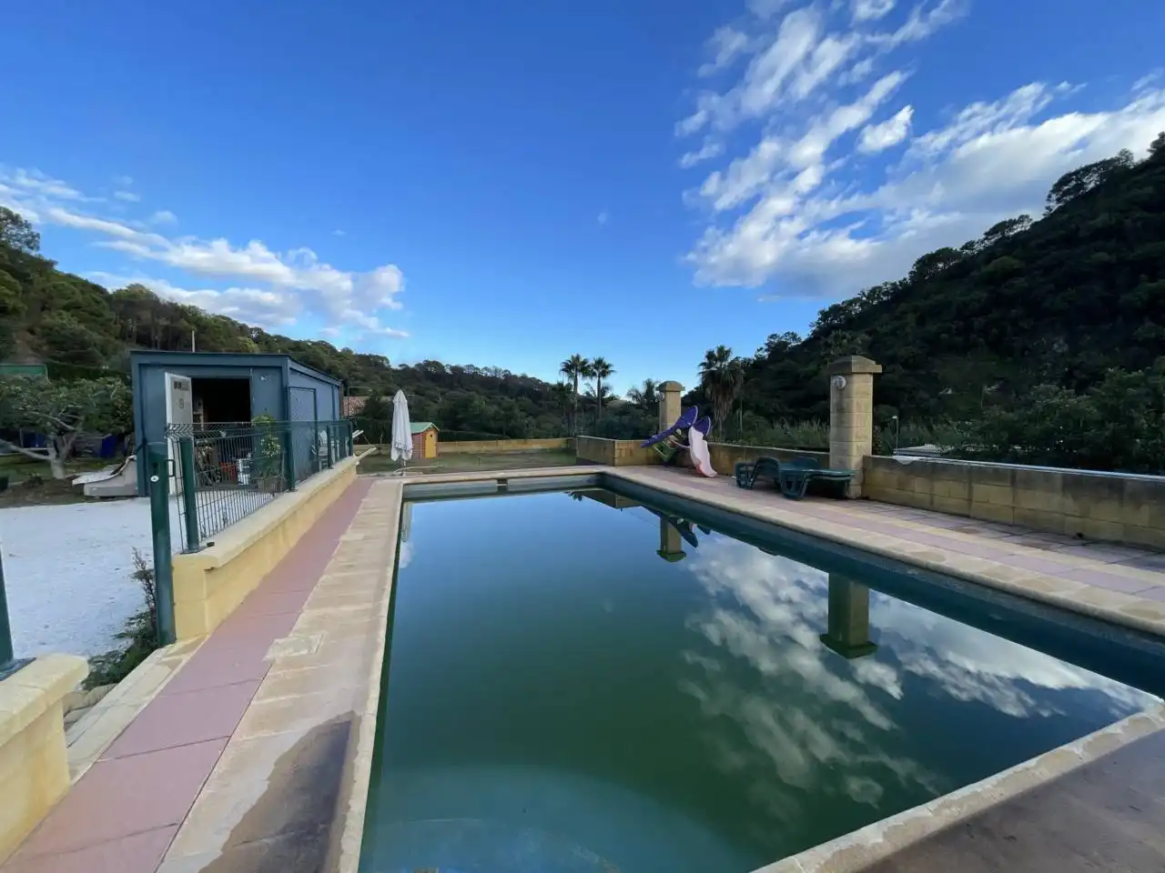 Piscina de Finca rústica en venda en Estepona amb Aire condicionat, Calefacció i Jardí privat