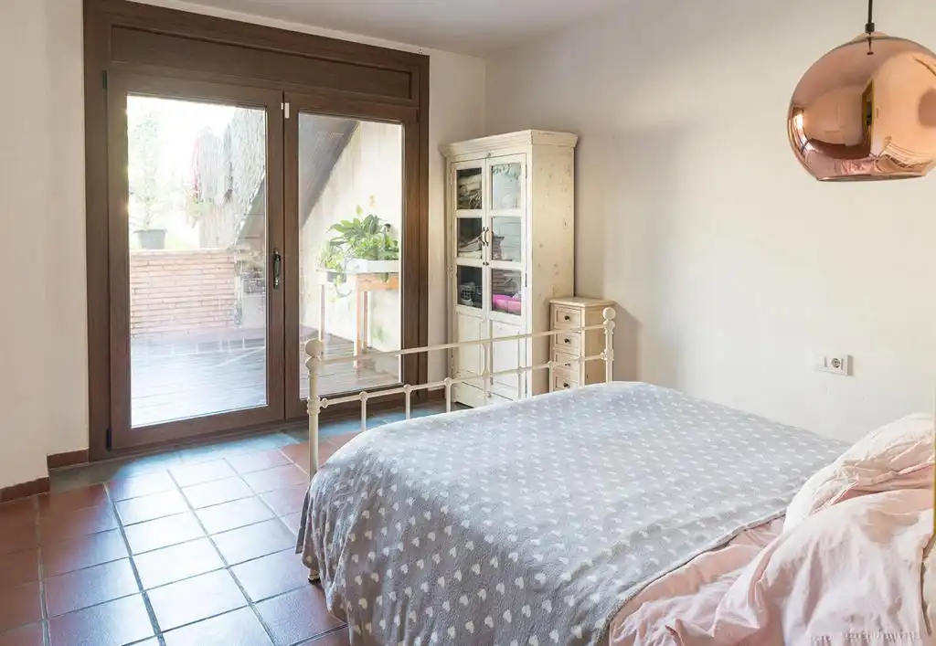 Habitación de Planta baja en venta en Sant Julià de Vilatorta con Calefacción, Jardín privado y Terraza