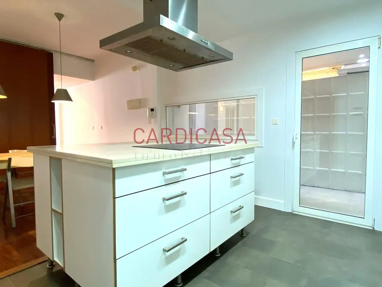 Cocina de Piso de alquiler en Vigo  con Calefacción, Parquet y Balcón